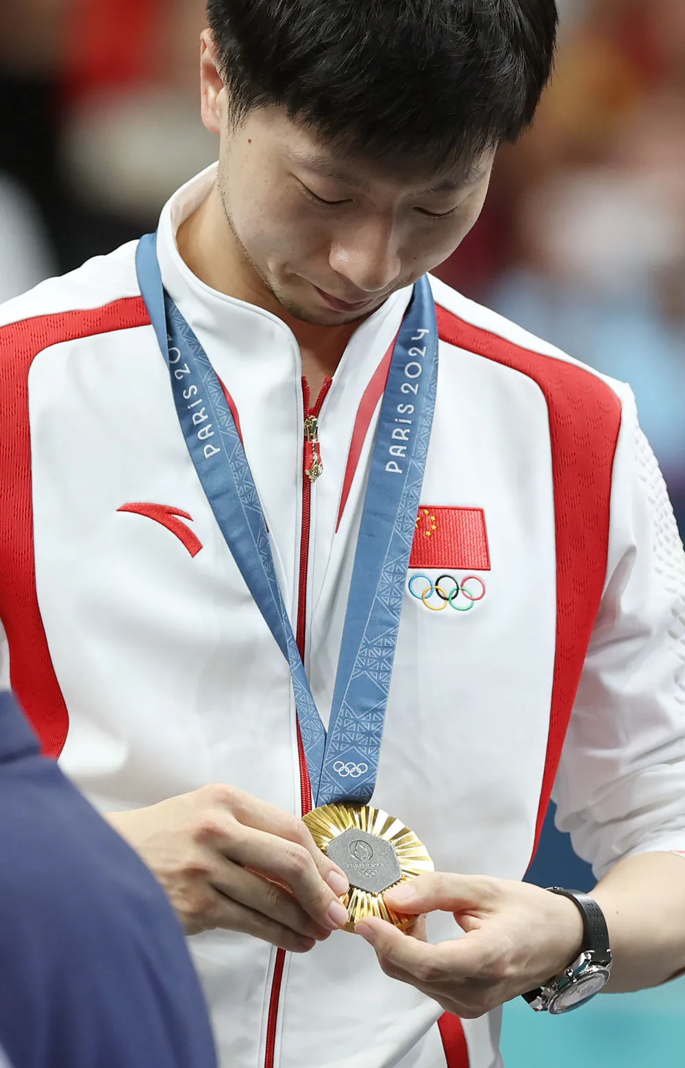 马龙赛后谦逊发言登热搜，马德里竞技横扫广州队引发热议的简单介绍