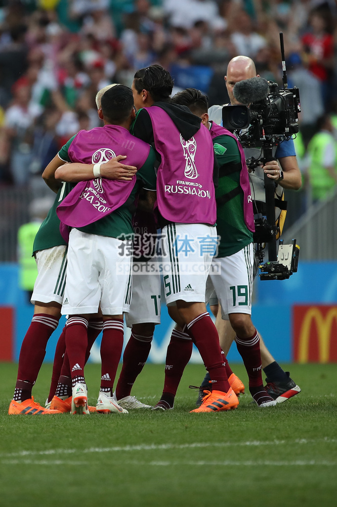 关于早田希娜赛点兑现，巴塞罗那淘汰利雅得新月晋级四强，主帅激动落泪的信息